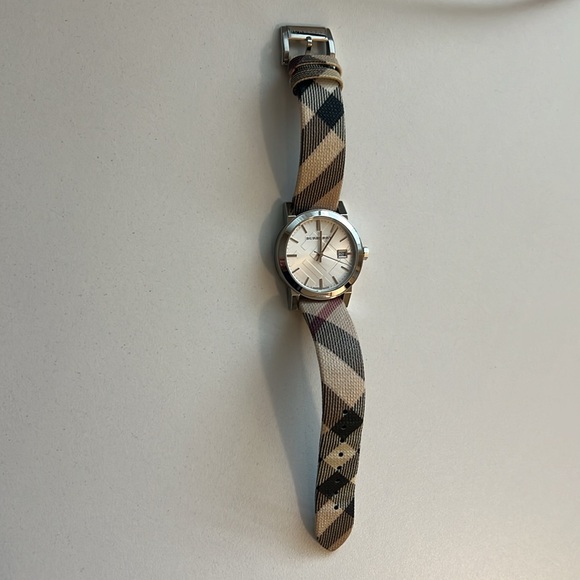 Burberry Watch - Picture 10 of 12